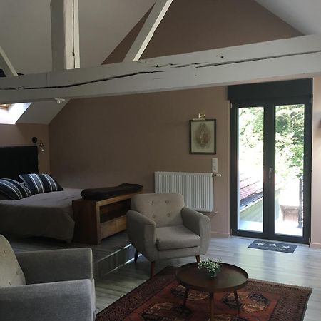 Logis Hotel-Restaurant - Le Moulin D'Artres Bagian luar foto