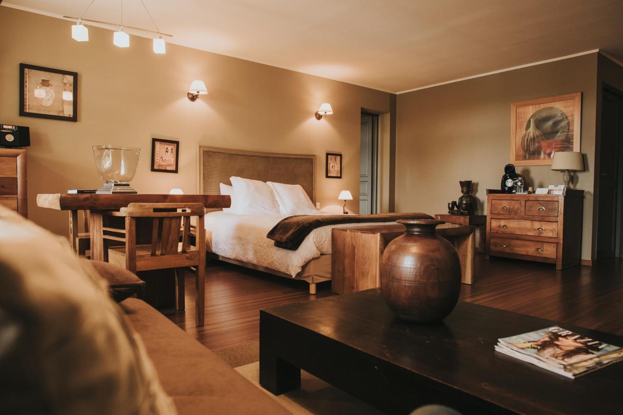 Logis Hotel-Restaurant - Le Moulin D'Artres Bagian luar foto