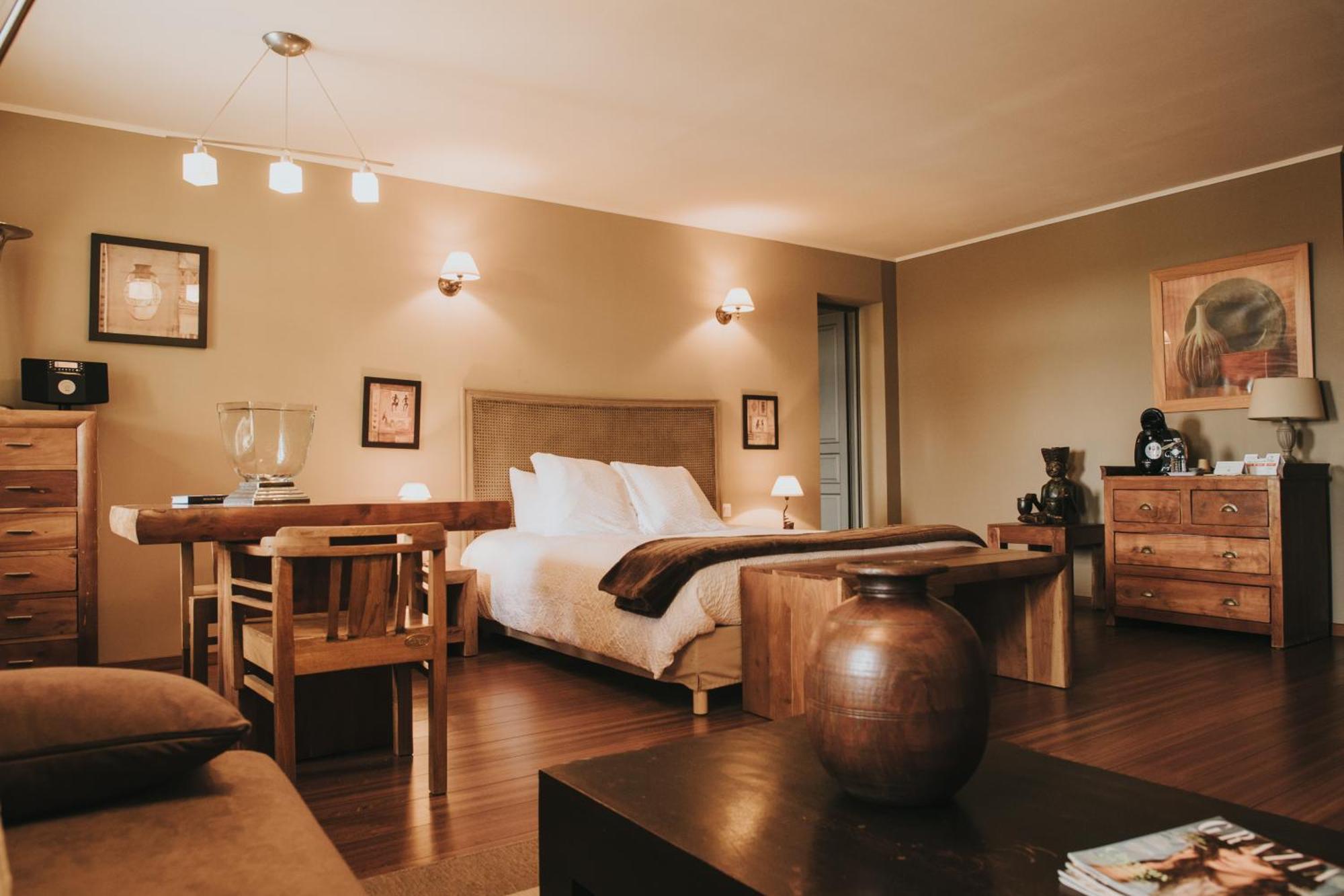 Logis Hotel-Restaurant - Le Moulin D'Artres Bagian luar foto