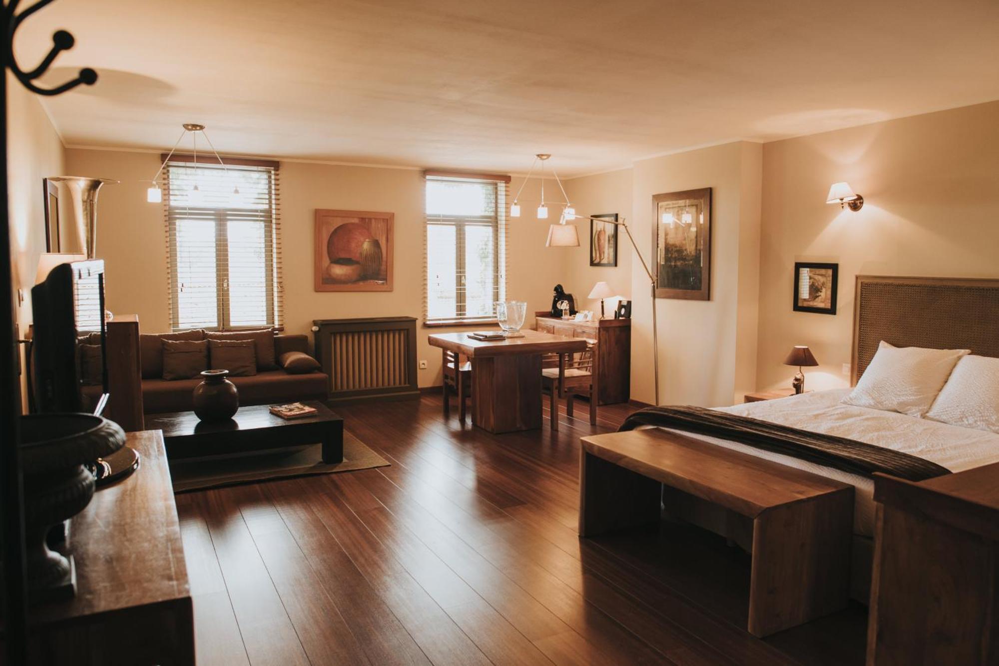 Logis Hotel-Restaurant - Le Moulin D'Artres Bagian luar foto