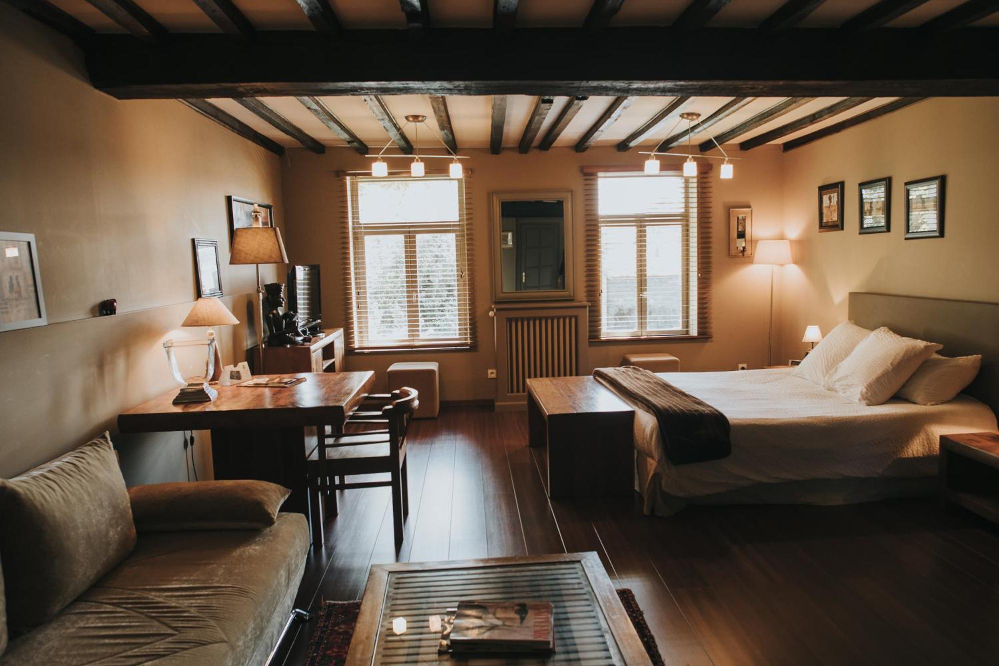 Logis Hotel-Restaurant - Le Moulin D'Artres Bagian luar foto