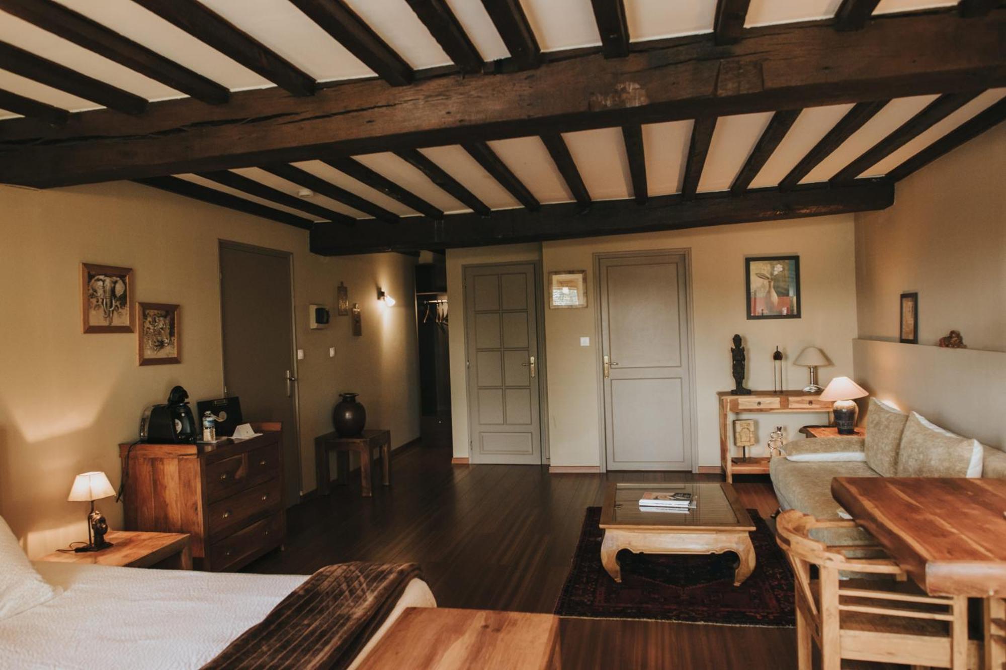 Logis Hotel-Restaurant - Le Moulin D'Artres Bagian luar foto