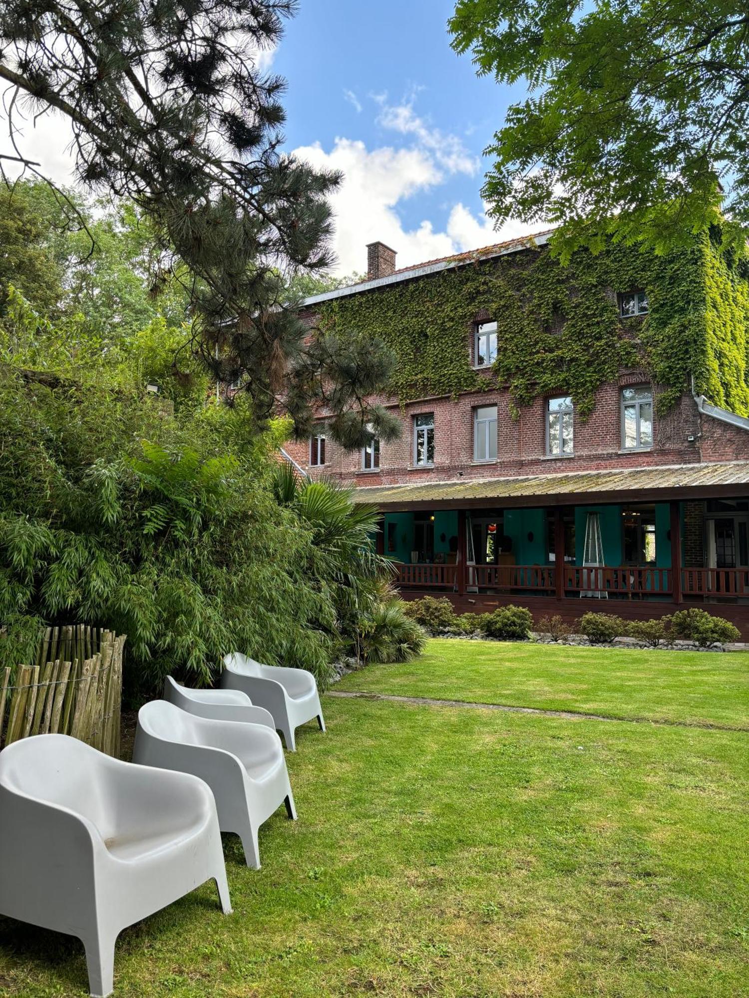 Logis Hotel-Restaurant - Le Moulin D'Artres Bagian luar foto