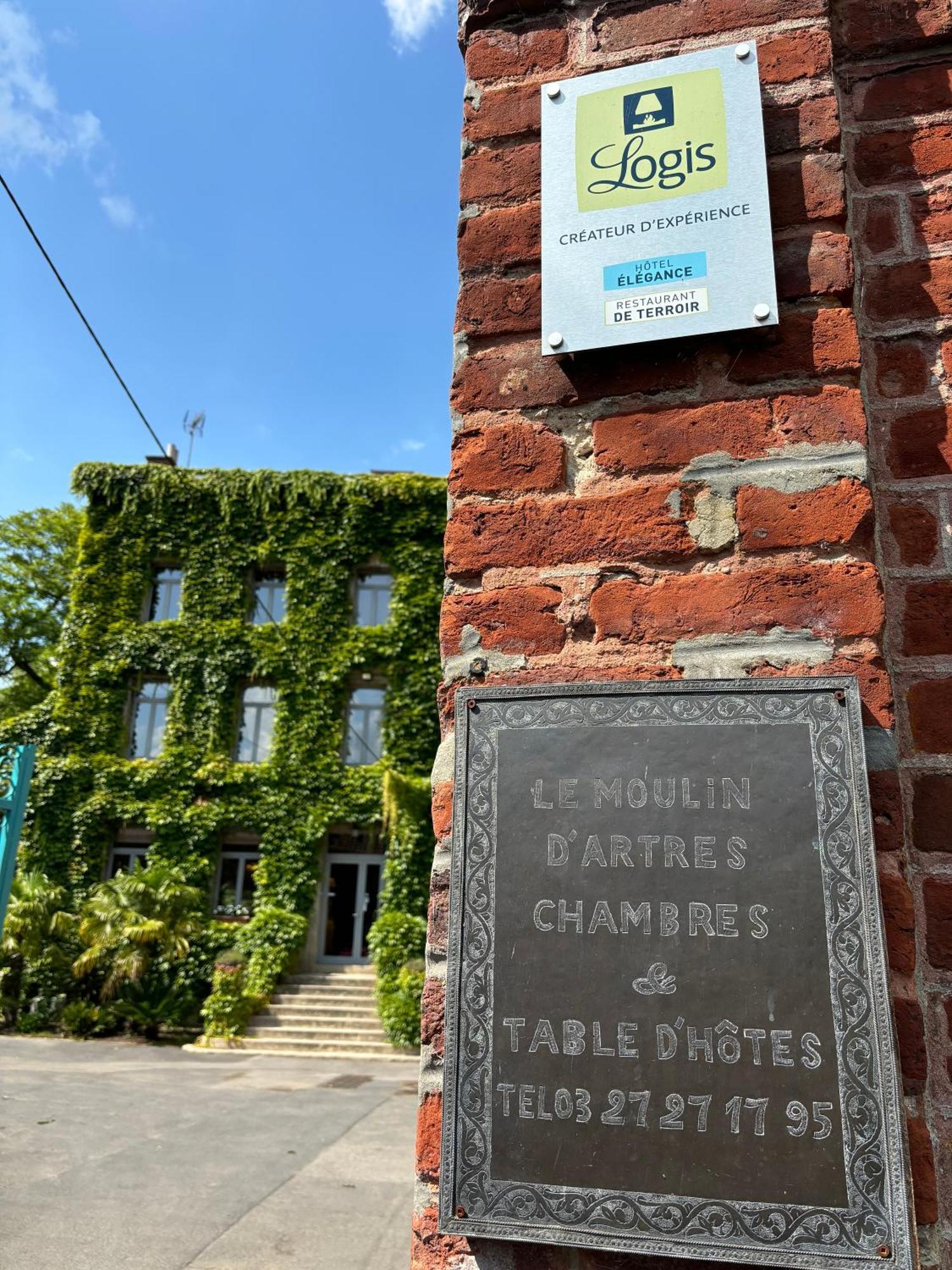 Logis Hotel-Restaurant - Le Moulin D'Artres Bagian luar foto